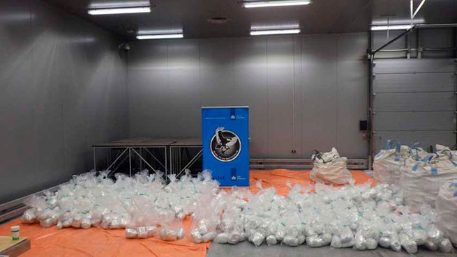 Нидерланды: 1,5 тонны героина найдены в контейнере с гималайской солью