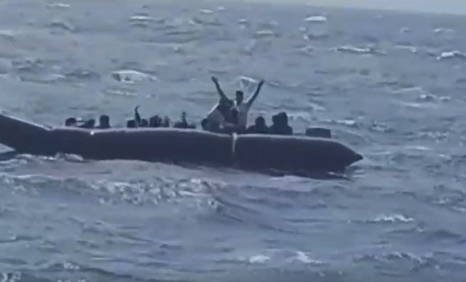 У берегов Родоса спасен 21 мигрант, в том числе шестеро детей