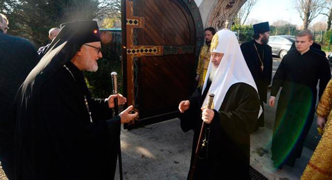 Ответка за Украину? Почему Парижская епархия выбрала воссоединение с РПЦ