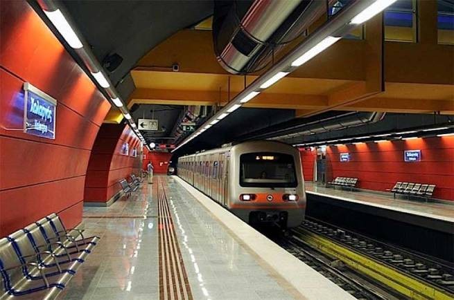 Забастовка метро, трамвая и электрички 28 марта отменяется