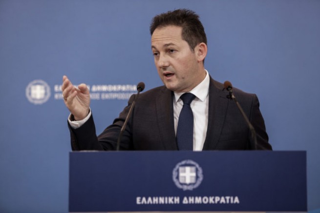 Правительство Греции полагается на «убеждение» за соблюдение правил карантина