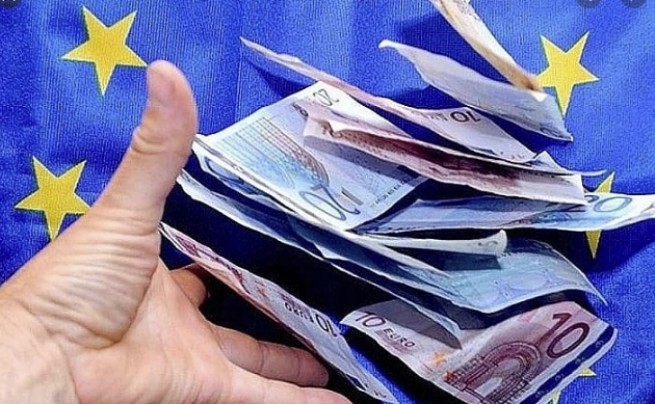 ЕС одобрил пакет помощи на сумму 2 млрд. евро для поддержки греческой экономики