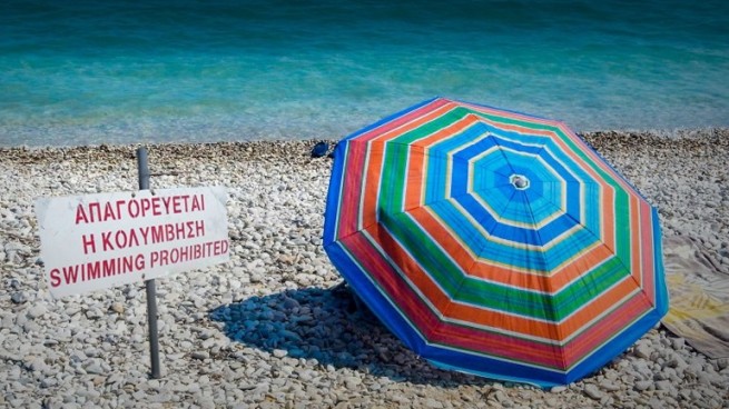 12 пляжей Аттики непригодны для купания, заявил Минздрав Греции