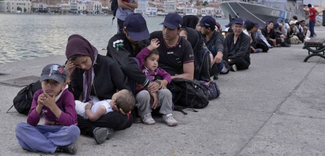 Хаос на греческих островах: 2000 нелегалов прибыло за 15 дней!