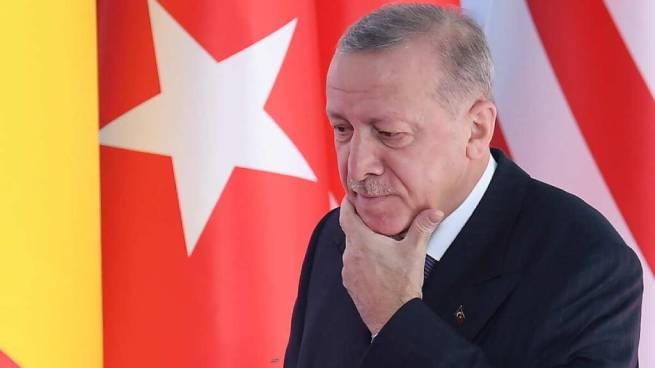 Турция: предотвращен теракт, ведется поиск подозреваемых