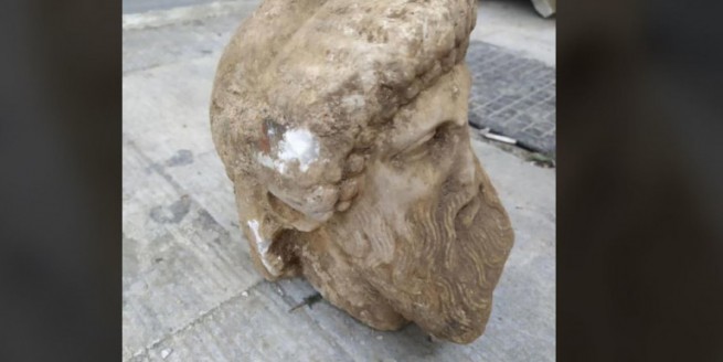 Фрагмент древней статуи нашли в Афинах