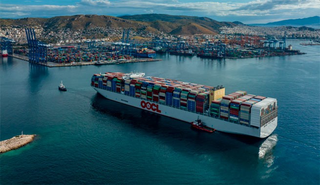 SEP: в Пирей прибыл один из крупнейших контейнеровозов в мире