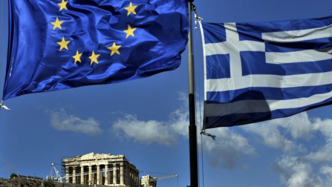 Греция: экономика падает, но медленнее