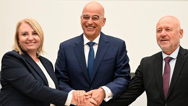 希腊、保加利亚和罗马尼亚同意扩大北约燃料管道网络