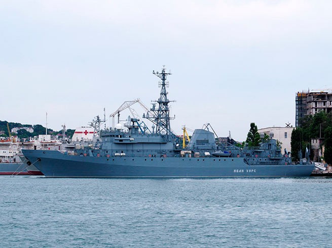Украина атаковала беспилотниками корабль ВМФ России в Черном море