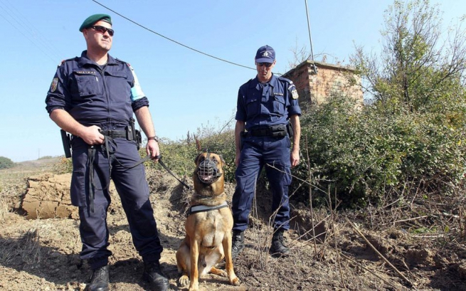 Фронтекс разворачивает силы на греко-албанской границе