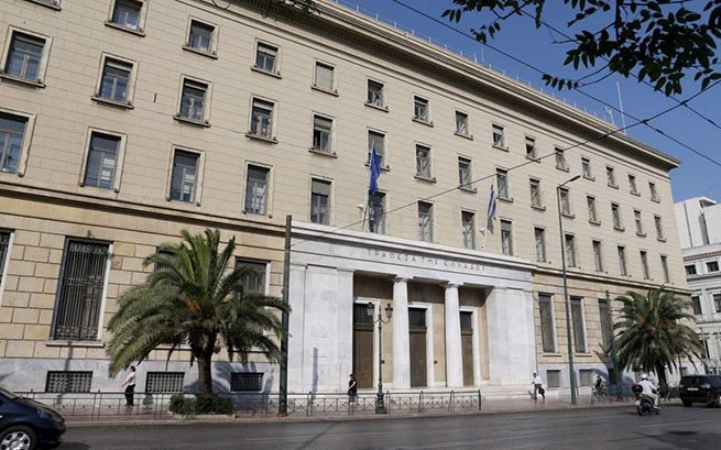 Центробанк Греции призывает правительство ускорить реформы