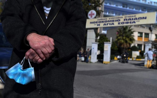 Паника: Греческие больницы переполнены больными гриппом