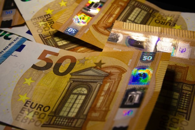 Экстренное пособие в 250 евро и пенсии: когда выплатят