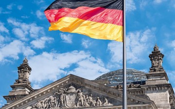 Германия выдаст по  20 000 евро всем, достигшим 18 лет
