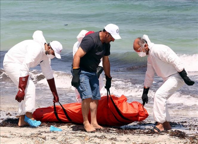 На пути в Европу через Средиземное море в 2016 году утонули более 5 тыс. мигрантов и беженцев