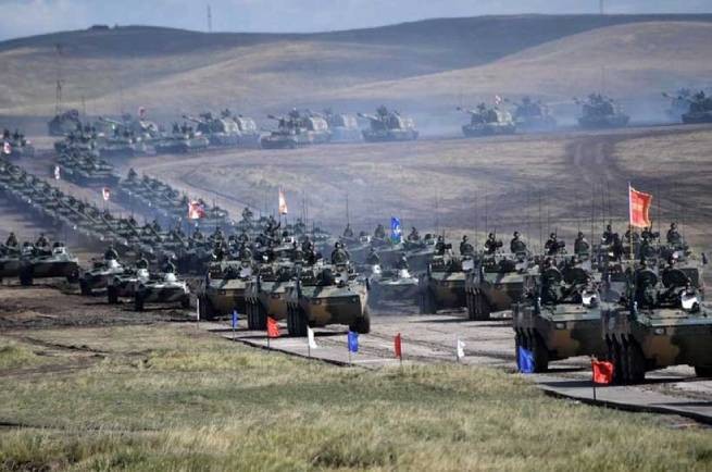 НАТО развернет 300-тысячную армию у российских границ