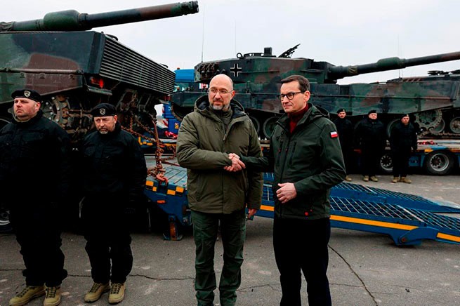 В Украину доставили первые танки Leopard 2