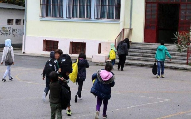 Министерство образования стремится остановить протест против обучения мигрантов на Самосе