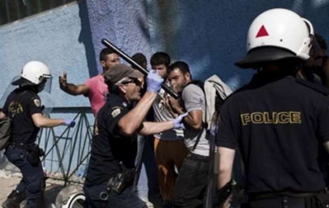 Лесбос: Полиция арестовала десятки мигрантов, незаконно поселившихся в одном из промышленных зданий