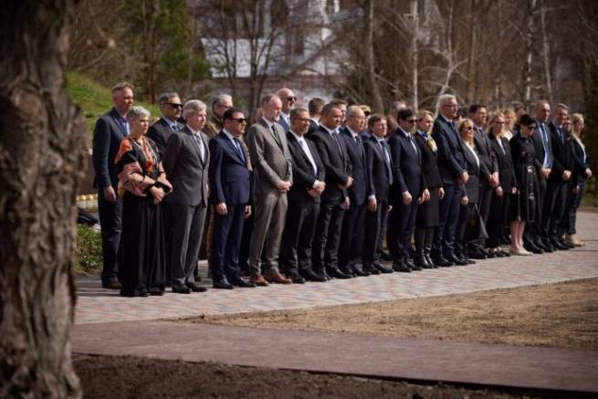 Вторая годовщина освобождения Бучи: памятные мероприятия посетили послы, а МИД РФ отправил заявление (видео)