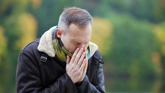"Омикрон", простуда и грипп - как их различить по симптомам