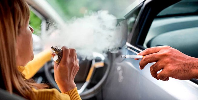 Штраф в размере 1500 евро для водителей, курящих за рулем автомобиля