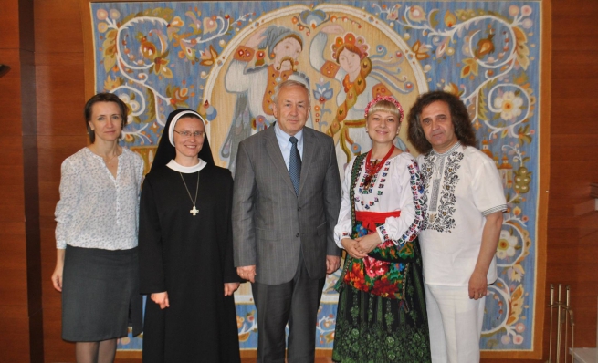Посол Украины встретился с народным артистом Украины - дуэтом «Писанка»