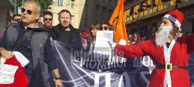 Митинг протеста в Афинах возглавил... Ай Василис