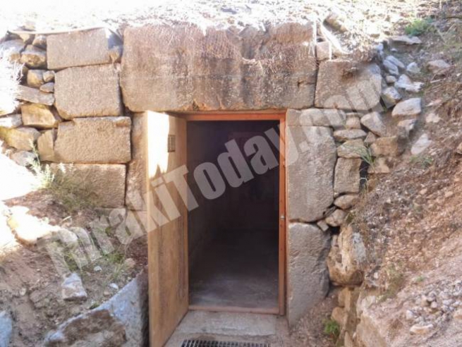 Македонская гробница в горах Ксанти открыла двери
