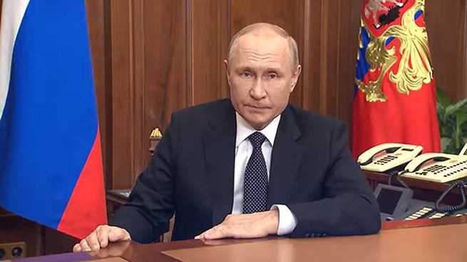 Путин объявляет о призыве в армию: &quot;Я не блефую по поводу применения ядерного оружия против тех, кто нам угрожает&quot;