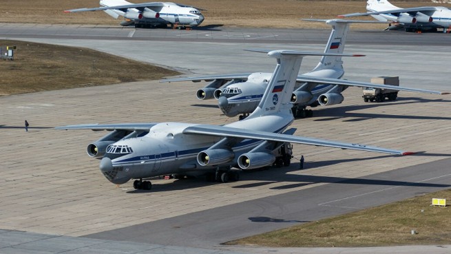 Россия отправила в США военный самолет ... на помощь по коронавирусу
