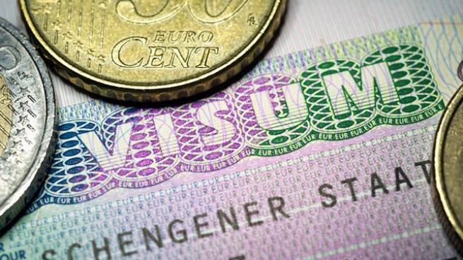 Эстония предлагает запретить выдачу шенгенских виз российским гражданам