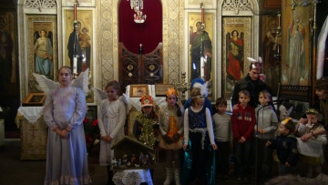 Праздничный утренник в русской церкви Троицы в Афинах