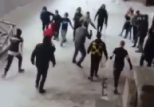 Крит: жестокое избиение ученика одноклассниками (видео)