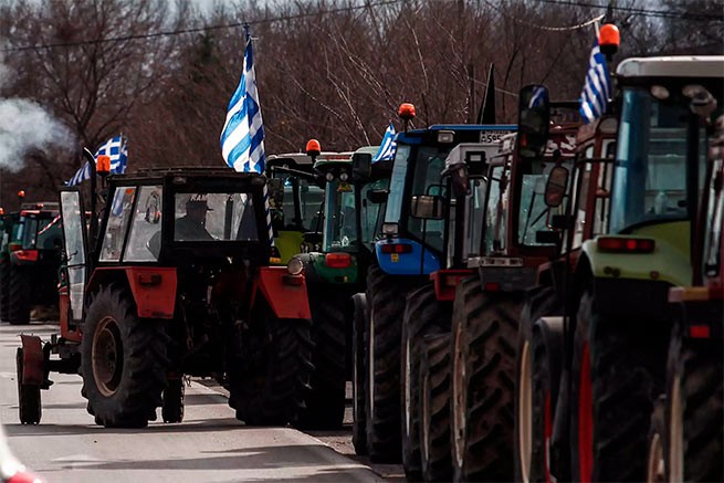 Крестьяне отвергли предложения К. Мицотакиса: тысячи тракторов готовятся въехать в Афины