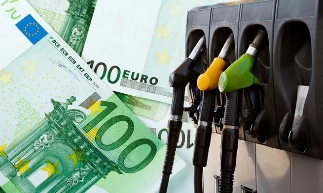 Водители в недоумении: цена 95-го бензина достигла 2 евро