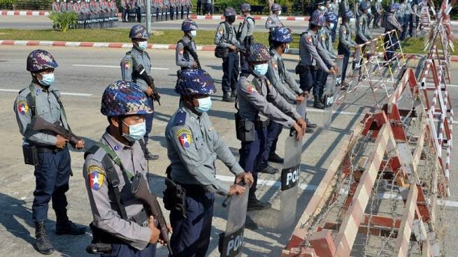 Мьянма: военный переворот, режим ЧП и арест президента