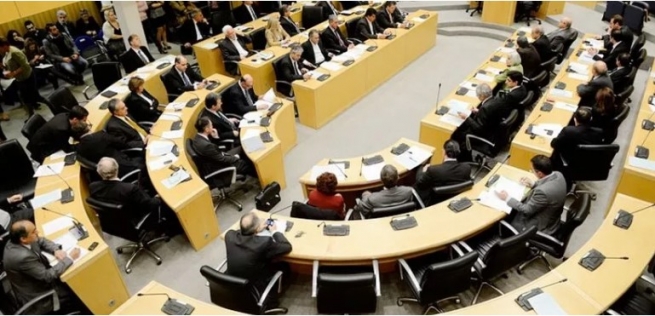 Кипр принял резолюцию о снятии санкций с России из-за Украины