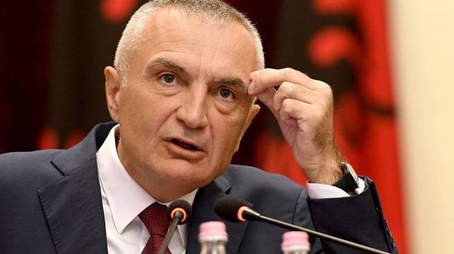 Албанскому президенту объявили импичмент