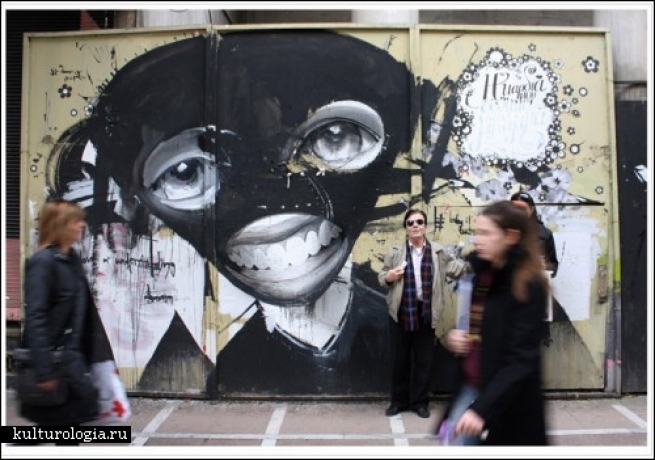 Готичный греческий street art в стиле Александроса Васмулакиса