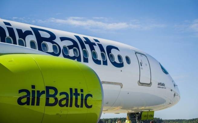 «Первый пошел»: AirBaltic не будет летать над Белоруссией (новость дополнена)