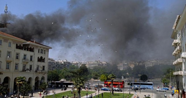 Пожар в Салониках: десятки пострадавших