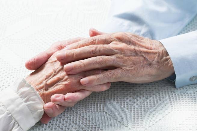 Коронавирус и возраст — рекомендации эксперта Минздрава РФ для пожилых людей