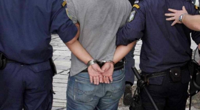 Греция: 2.230 арестов всего за месяц!