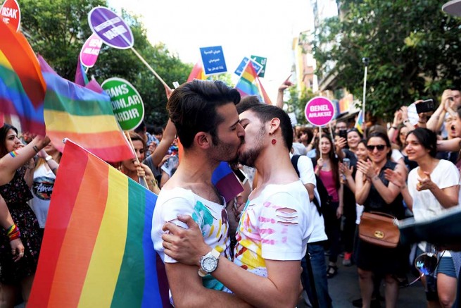 EuroPride: в Салониках отменен европейский парад ЛГБТ