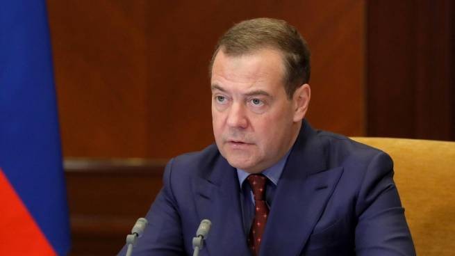 Дмитрий Медведев: зима сыграет Кремлю на руку