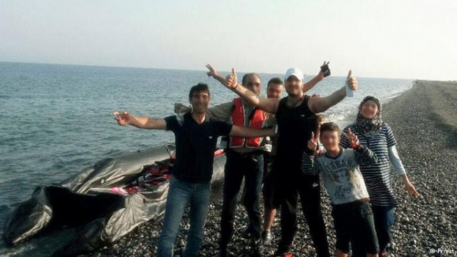 Семья беженцев по прибытии на остров Кос