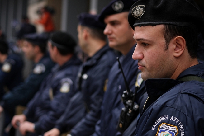 В Афинах арестовано 24 человека, занимавшихся торговлей людьми