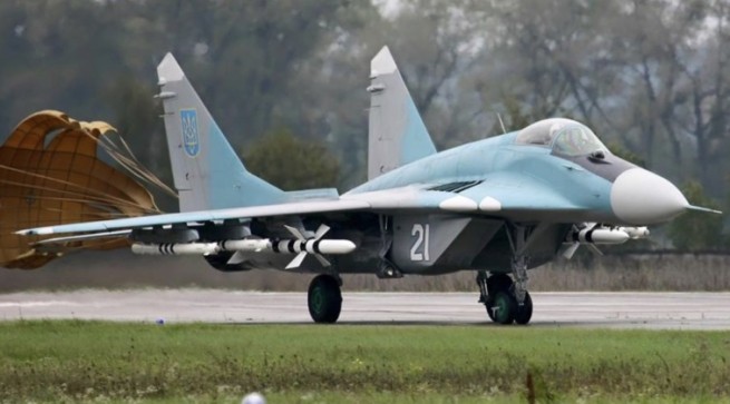 В НАТО вновь изучают идею предоставить Украине истребители F-16 и МиГ-29